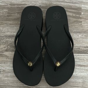 Tori Burch Black wedge sandal